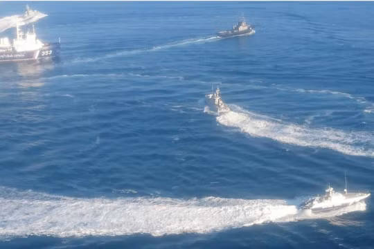 Xung đột biển Den, Nga bắt 3 hạm tàu của Ukraine về cảng Kerch. Ảnh minh họa: South Front.