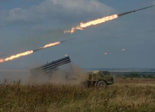 Hệ thống Uragan-1M sẽ có khả năng khai hoả 2 loại tên lửa kích cỡ khác nhau 