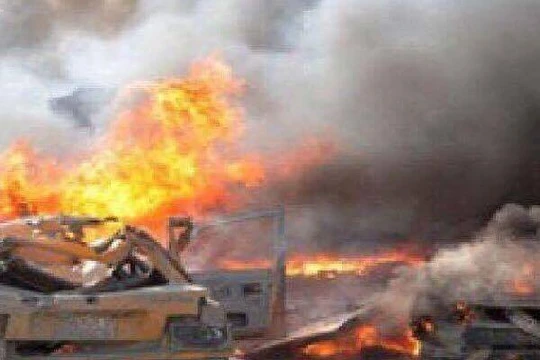 Máy bay liên minh ném bom trúng kho vũ khí hóa học của IS, hàng trăm người chết