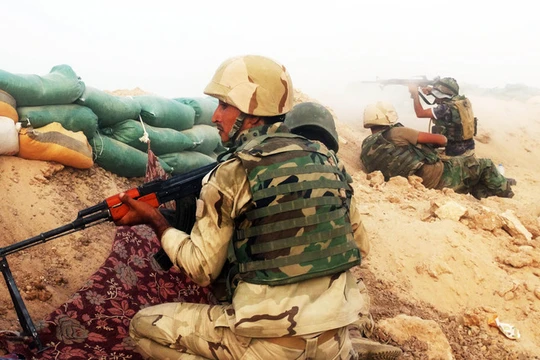 Tướng Iraq: IS vứt vũ khí bỏ chạy, trận chiến Ramadi sắp bắt đầu