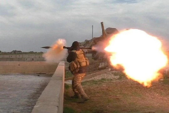 Các tay súng thánh chiến tấn công trên chiến trường tỉnh Idlib. ảnh minh họa Masdar News