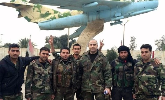 Binh sĩ Syria tại căn cứ sân bay Kweives giành lại được dưới sự yểm trợ của Không quân Nga