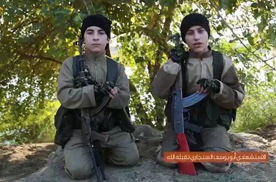 Hai chiến binh IS tuổi teen trước giờ đánh bom tự sát ở Iraq