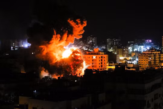 Không quân Israel không kích dữ dội Dải Gaza, phá hủy các mục tiêu được coi là của phong trào Hamas. Ảnh: South Front.