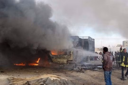 Máy bay lạ tấn công đoàn xe “nhân đạo” Thổ Nhĩ Kỳ ở biên giới Syria