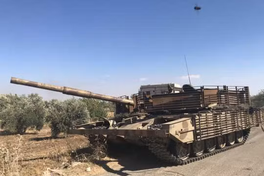 Quân đội Syria tiến công vào thi trấn chiến lược Shajarah thuộc tỉnh Daraa. Ảnh Rusvesna