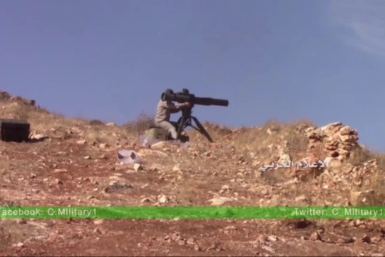 Binh sĩ Syria phục kích bằng ATGM Toophan của Iran