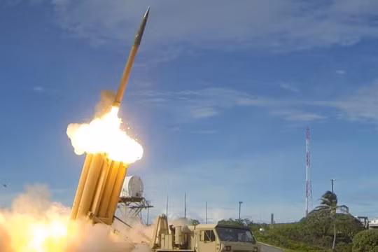 Hệ thống tên lửa phòng không THAAD phóng đạn