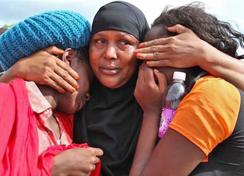 Người nhà của những nạn nhân thiệt mạng trong vụ thảm sát tại Kenya