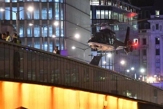 Trực thăng chống khủng bố của đặc nhiệm SAS ở London