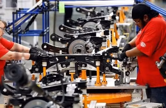 Chuyển giá phụ tùng ô tô, lãnh đạo Hitachi đi… tù