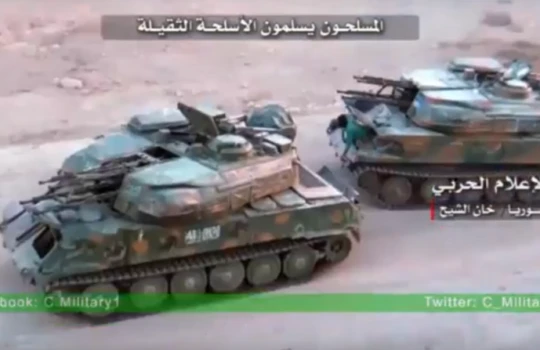 Hai chiếc xe Shika, lực lượng Hồi giáo cực đoan giao trả cho quân đội Syria