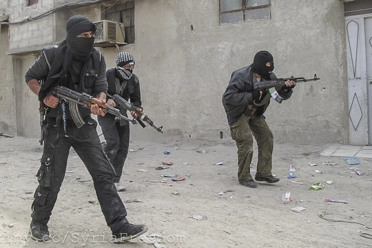 Các tay súng FSA tấn công (ảnh minh họa)