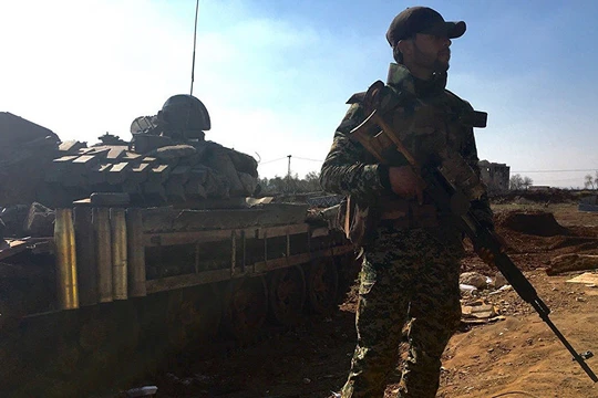 Binh sĩ quân đội Syria trên chiến trường Daraa