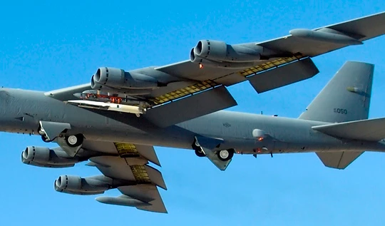 Mỹ dùng "ván bài quân sự" chuộc lỗi với đồng minh?