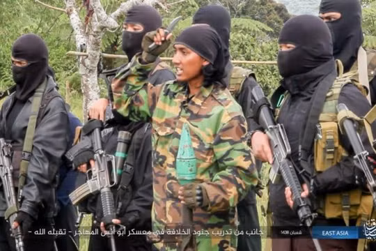Một nhóm chiến binh IS ở Đông Nam Á, không rõ địa điểm