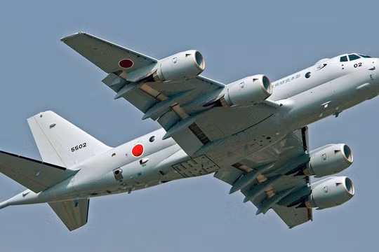 Máy bay chống ngầm Kawasaki P-1