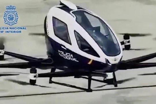 UAV EH216 EHang của Cảnh sát Tây Ban Nha. Ảnh Sky News