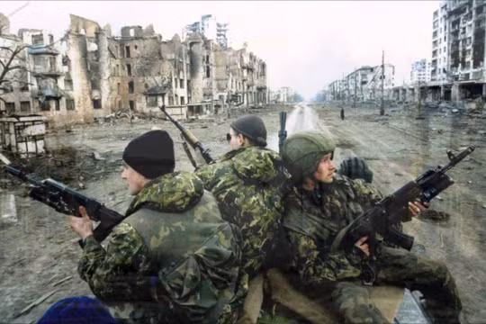 Binh sĩ lực lượng đổ bộ đường không Nga ở Grozny