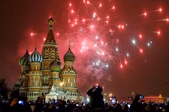 Phương Tây tránh Ngày Chiến thắng, người Nga giận dữ