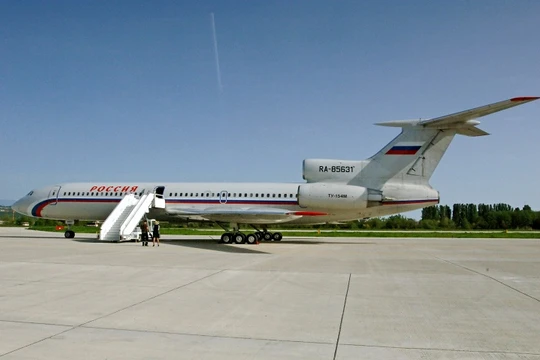 Máy bay chở khách Tu-154 Nga