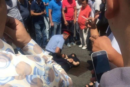 Cảnh sát Bộ Nội vụ Kazakhstan bắt kẻ khủng bố