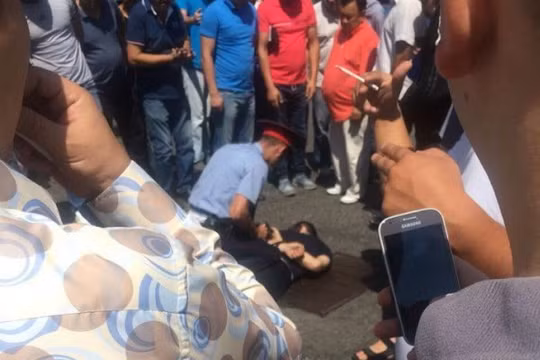 Cảnh sát Bộ Nội vụ Kazakhstan bắt kẻ khủng bố