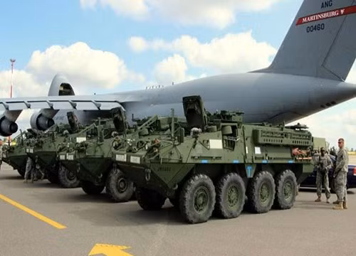 Xe bọc thép Stryker được Mỹ triển khai tới châu 