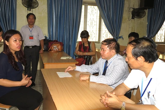 Lãnh đạo Bộ GD&ĐT kiểm tra điểm thi ĐH, CĐ 2014. Ảnh: VGP/Nguyệt Hà 