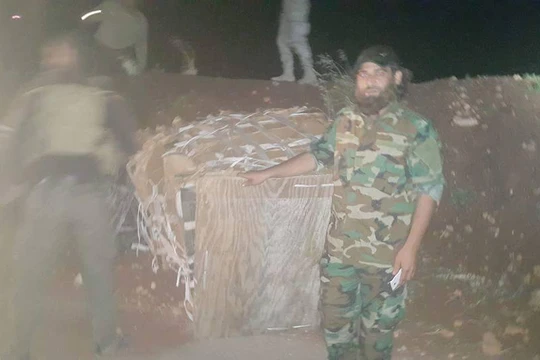 Mỹ cung cấp vũ khí cho lực lượng nổi dậy chống IS