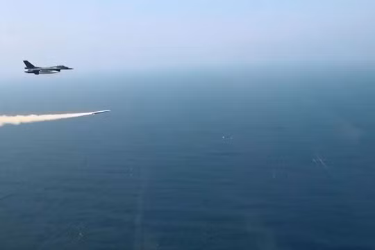 Nhật Bản thử nghiệm tên lửa chống tàu siêu âm XASM-3 - ảnh Navy Recognition.