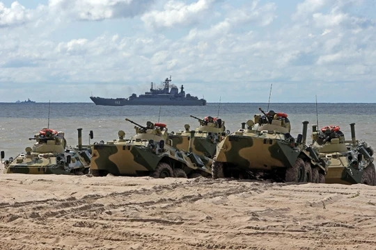 Xe thiết giáp đổ bộ BTR-80A tham gia chiến đấu trong lực lượng Hải quân Đánh bộ Nga. Ảnh minh họa Rusian Gazeta