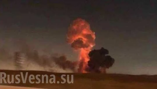 Kho vũ khí số 6 cửa quân đội Ukraina ở Chernihov phát nổ dữ dội. Ảnh Rusvesna