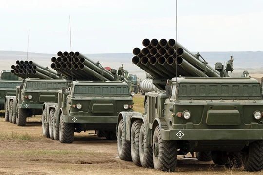 Các tổ hợp pháo phản lực Uragan hạng nặng trong cuộc diễn tập Vostok - 2018. Ảnh minh họa Sputnik