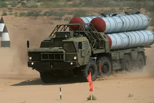 Hệ thống tên lửa S-300 của Nga