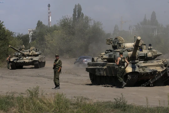 Tăng T-90 Nga ở Syria