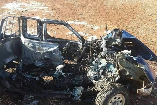 Chiếc xe chở hai thủ lĩnh phiến quân bị thiêu rụi ở Idlib