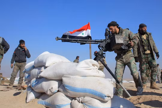 Binh sĩ Syria trên chiến trường ngoại ô thủ đô Damascus