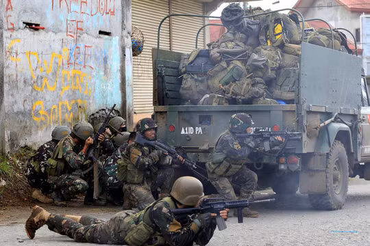 Giao chiến trên đường phố Marawi Philippines