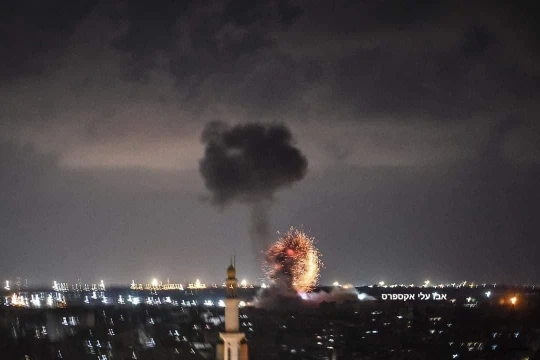 Không quân Israel không kích dải Gaza. Ảnh IDF