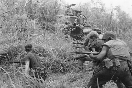 Lính thủy đánh bộ Mỹ trên chiến trường Việt Nam