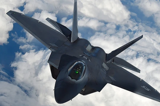 Máy bay siêu tiêm kích tàng hình F-22 Raptor Mỹ, sẽ tham gia diễn tập ở Hàn Quốc - ảnh Air Force Magazine