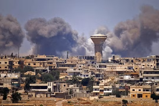 Lực lượng pháo binh - tên lửa Syria tấn công trên chiến trường Daraa, Ảnh minh họa Muraselon