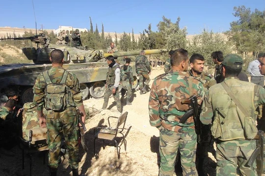 Binh sĩ lực lượng An ninh Quân đội Syria trên vùng ngoại ô Damascus.