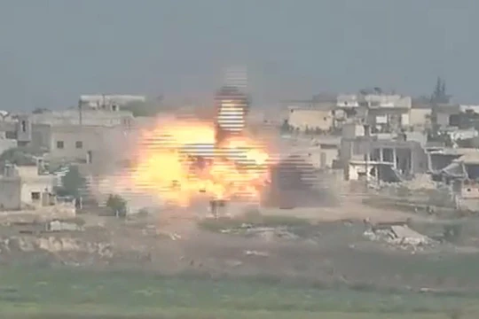 Không quân Nga không kích dữ dội Aleppo, Hama, Idlib sau cuộc tập kích hỏa lực của quân thánh chiến.