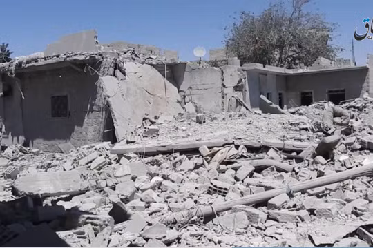 Thành phố Manbij hoang tàn trong cuộc chiến tranh