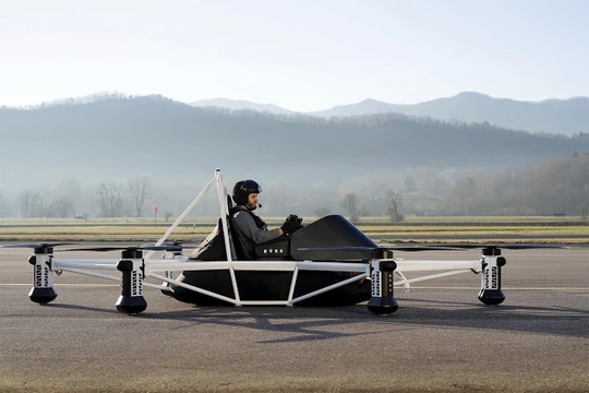 Có thể bay trên Ryse Recon không cần bằng phi công. Ảnh E&T