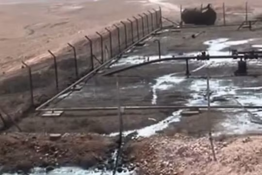 Binh sĩ quân đội Syria trên đường tấn công giải phóng khu mỏ dầu Jazal phía đông bắc thành phố Palmyra