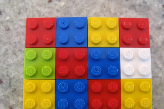 Một hình chữ nhật được lắp bằng LEGO