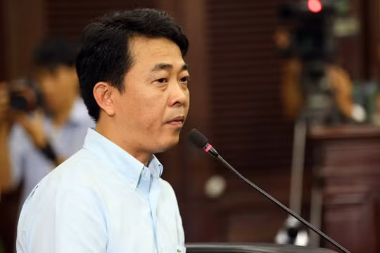 Ông Nguyễn Minh Hùng tại phiên tòa xử vụ án VN Pharma - Ảnh: HỮU KHOA 